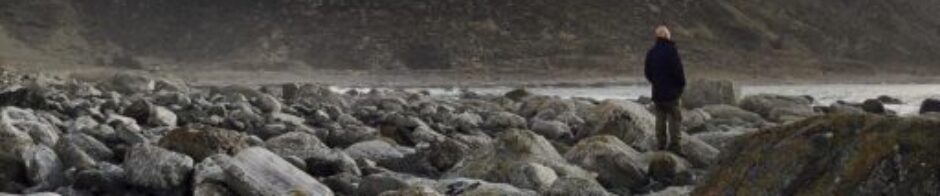 De onderste steen boven